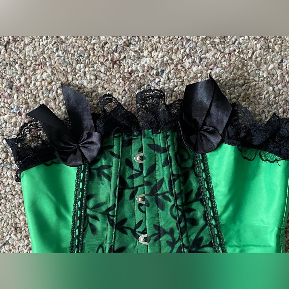Green with black lace corset Goth style top size Small - Picture 3 of 8